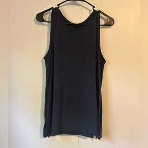 Adrienne vittadini Medium navy blue tank top